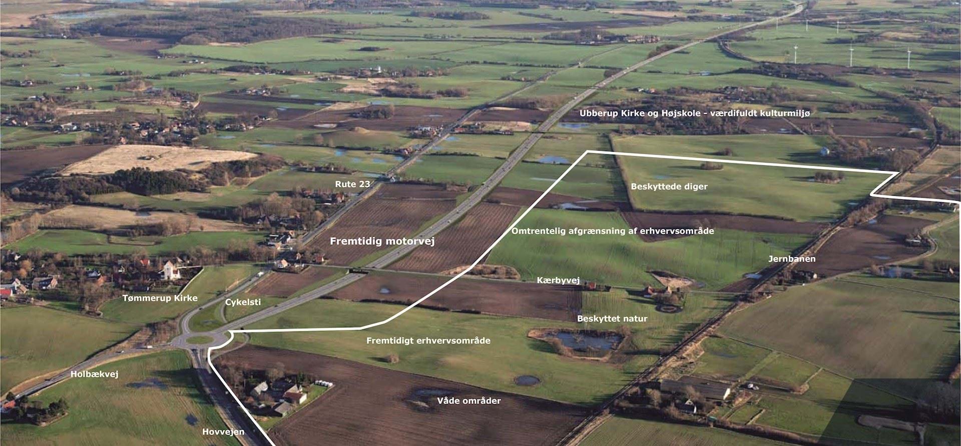 Luftfoto med markering af Kalundborg motorvejens forløb